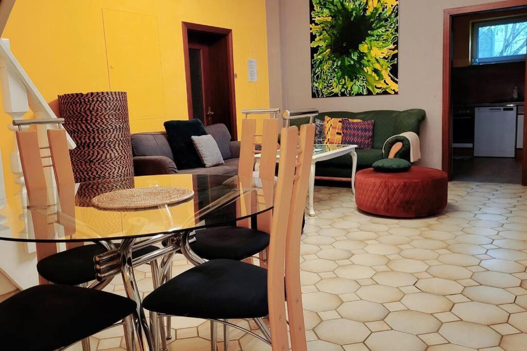 Colourful 2.5 Bedroom With Large Balcony & Garden. Prinzersdorf 外观 照片