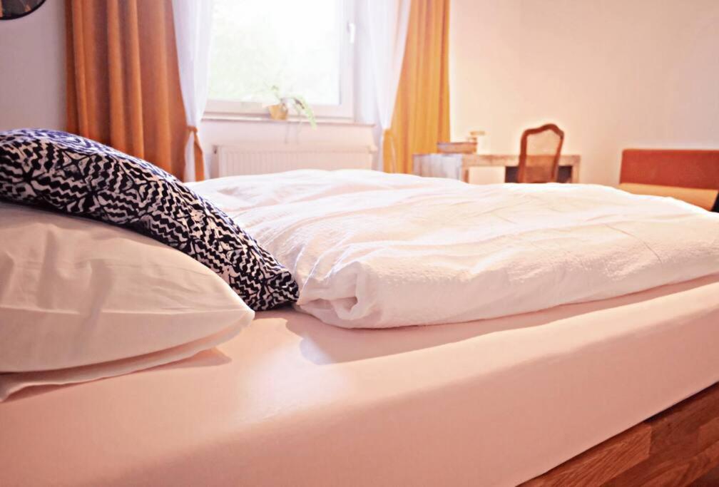 Colourful 2.5 Bedroom With Large Balcony & Garden. Prinzersdorf 外观 照片