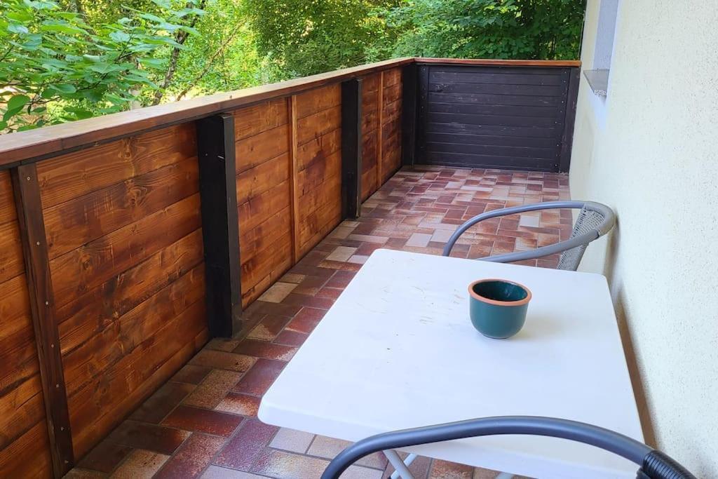 Colourful 2.5 Bedroom With Large Balcony & Garden. Prinzersdorf 外观 照片